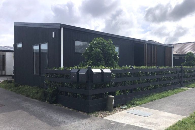 Photo of property in 47 Constable Road, Muriwai, Waimauku, 0881