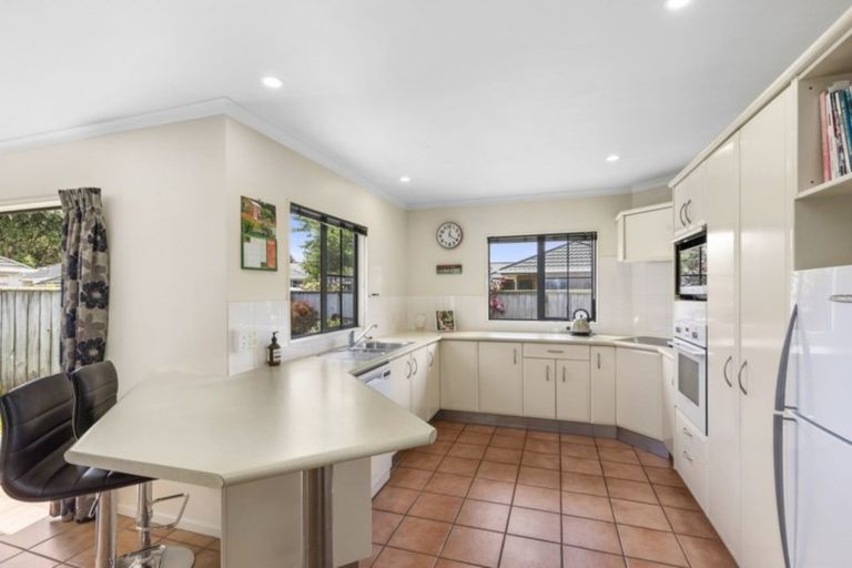 Photo of property in 2/32 Bauchop Road, Waterloo, Lower Hutt, 5011