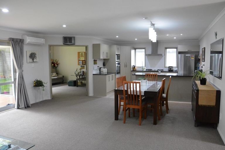 Photo of property in 16c Cyrus Street, Whalers Gate, New Plymouth, 4310