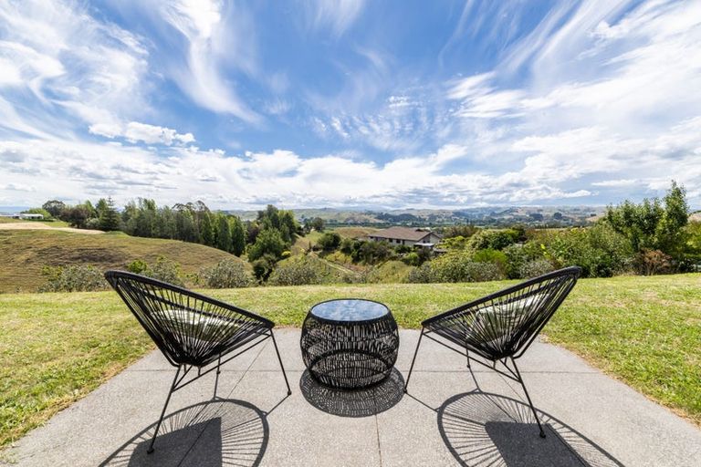 Photo of property in 10 Quarry Ridge, Poraiti, Napier, 4182