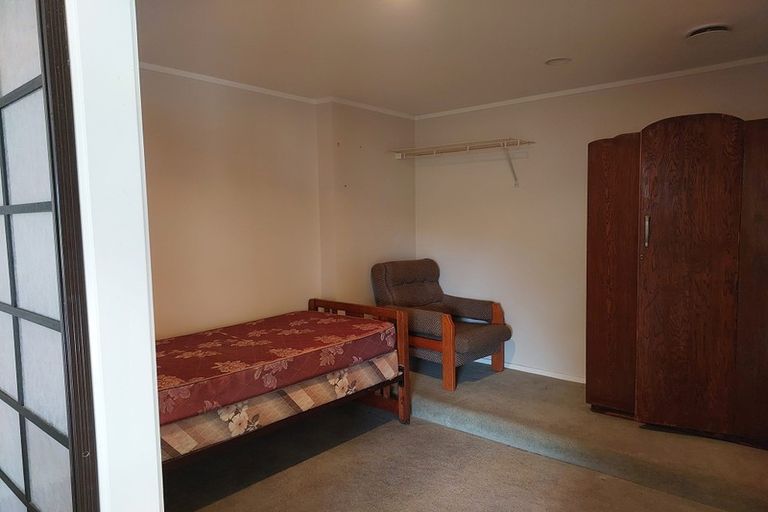 Photo of property in 2 Lexington Drive, Botany Downs, Auckland, 2010