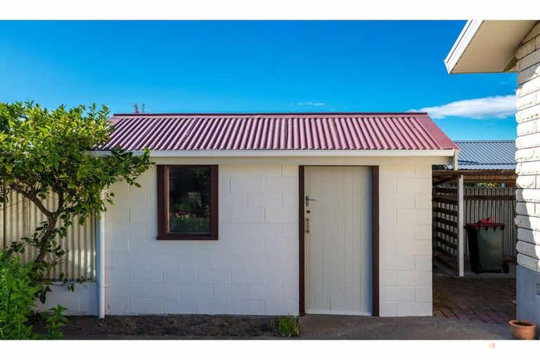 Photo of property in 1 Pitman Place, Waimate, 7924