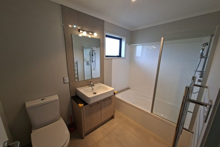 Photo of property in 5 Hirimate Place, Flat Bush, Auckland, 2019