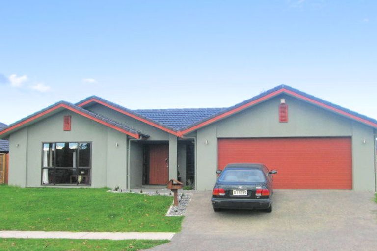 Photo of property in 61 Sapperton Drive, Henderson, Auckland, 0612