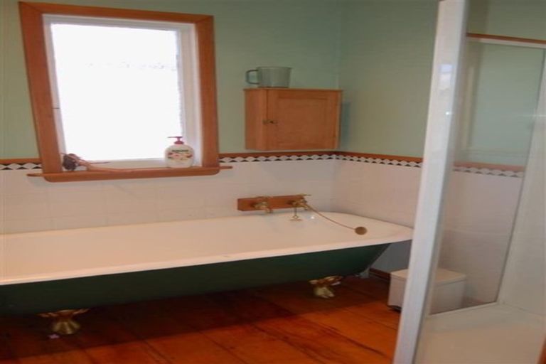 Photo of property in 11 Thistle Street, Napier South, Napier, 4110