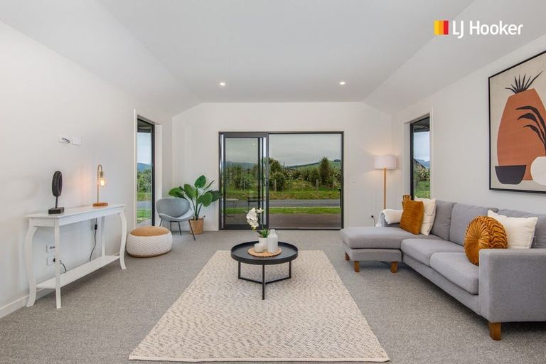 Photo of property in 44 Constitution Avenue, Milton, 9220