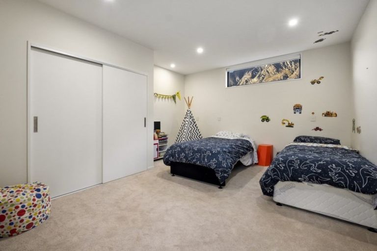 Photo of property in 10 Double Cone Road, Jacks Point, Queenstown, 9371