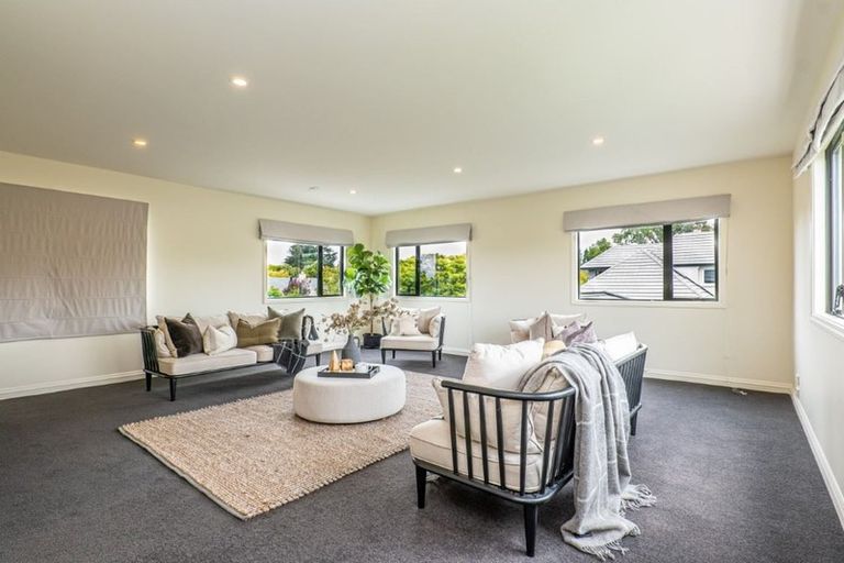 Photo of property in 321 Gardiners Road, Harewood, Christchurch, 8051