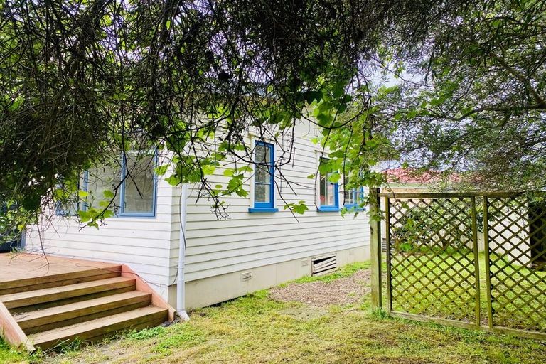 Photo of property in 62 Beach Road, Pahurehure, Papakura, 2113