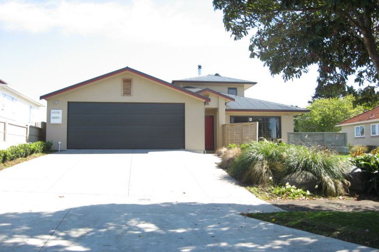 Photo of property in 21 Plympton Street, Brooklands, New Plymouth, 4310