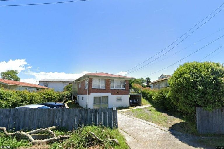 Photo of property in 5 Plumley Crescent, Mangere, Auckland, 2022