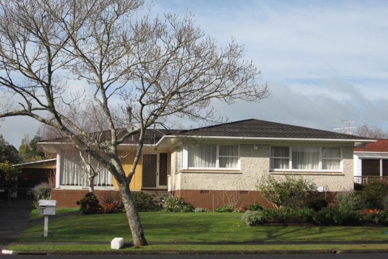Photo of property in 64 Ray Small Drive, Pahurehure, Papakura, 2113