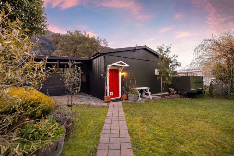 Photo of property in 157 Kent Street, Kingston, Athol, 9793