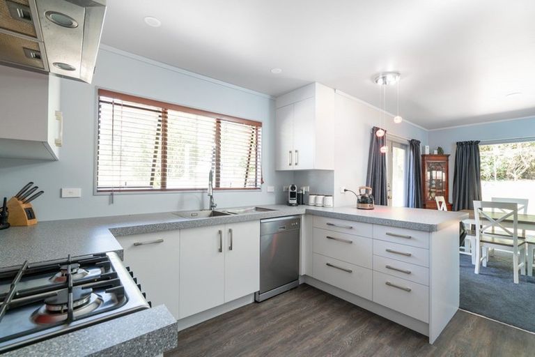 Photo of property in 16 Tangitu Street, Motuoapa, Turangi, 3382