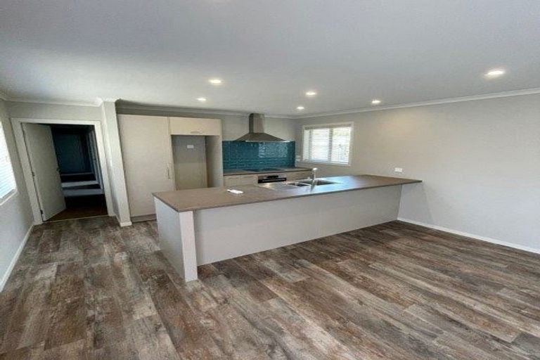 Photo of property in 1/85 Montgomery Crescent, Bader, Hamilton, 3206