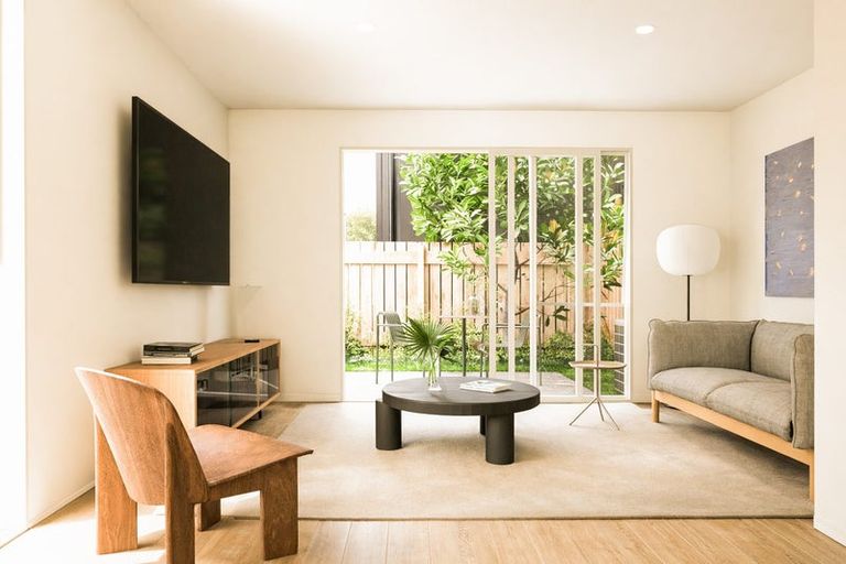 Photo of property in 21 Derwent Street, Island Bay, Wellington, 6023