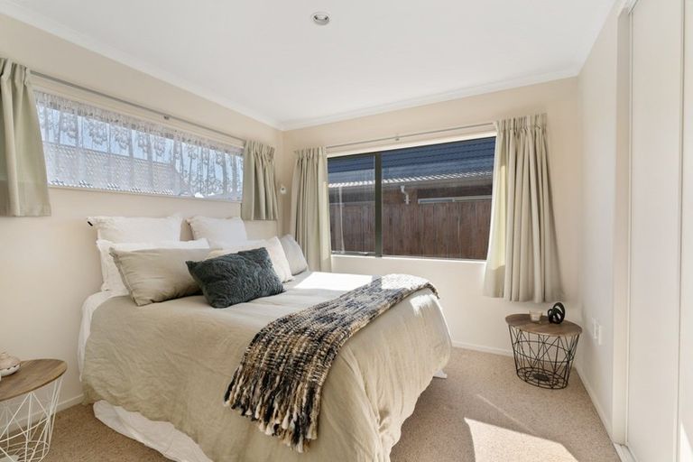 Photo of property in Rangeview Villas, 4/9 Fuller Close, Levin, 5510