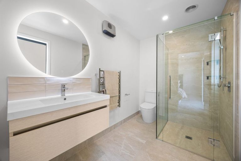 Photo of property in 2 Arohanui Road, Karaka, 2124
