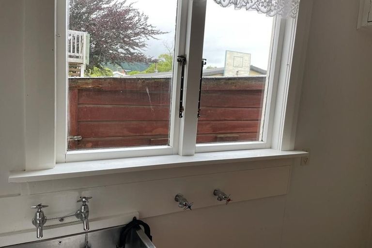 Photo of property in 45 Cambridge Terrace, Waiwhetu, Lower Hutt, 5010