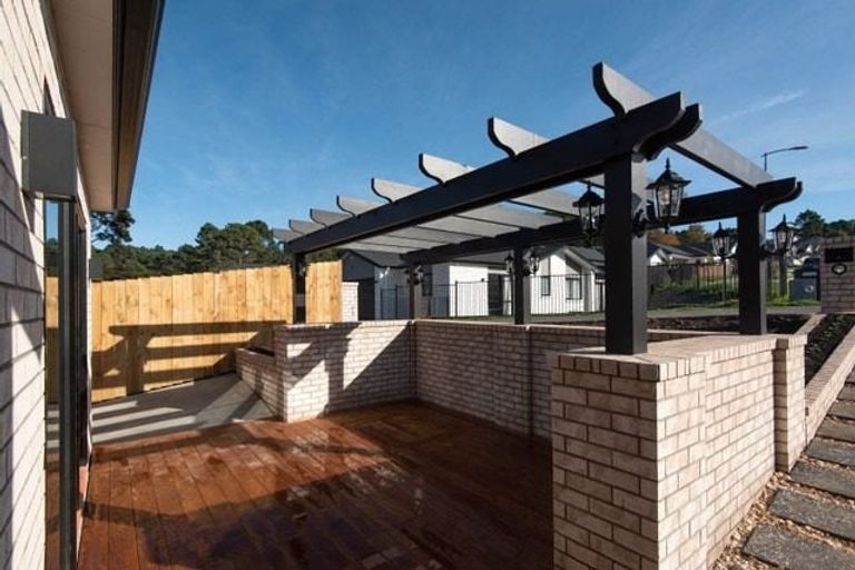 Photo of property in 36 Patrick Rice Drive, Swanson, Auckland, 0614