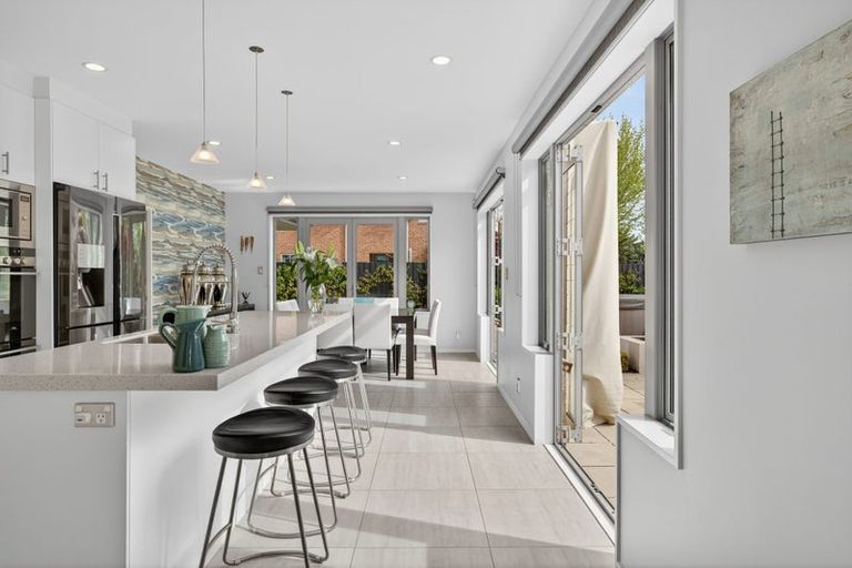 Photo of property in 1a Westburn Terrace, Burnside, Christchurch, 8041