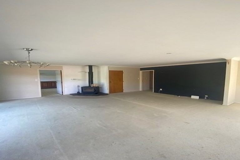 Photo of property in 195 Pine Valley Road, Dairy Flat, Silverdale, 0992