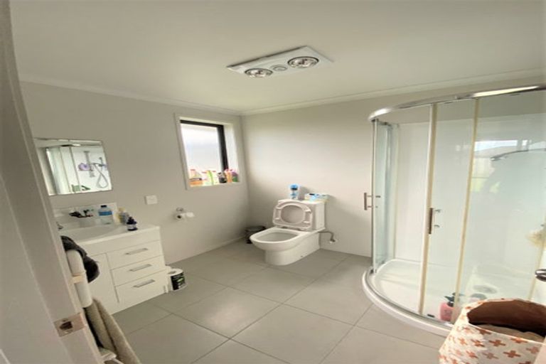 Photo of property in 13 Derwent Place, Flagstaff, Hamilton, 3210