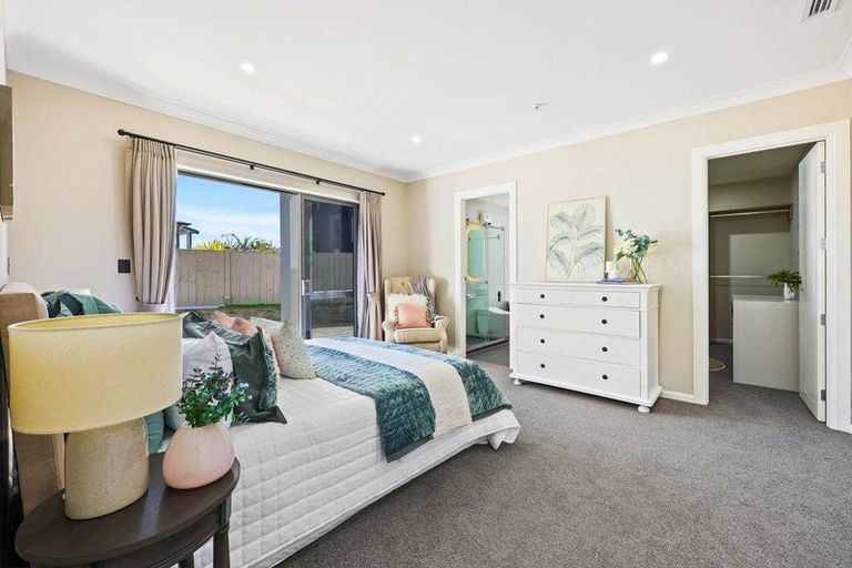 Photo of property in 41 Compass Way, Half Moon Bay, Auckland, 2012