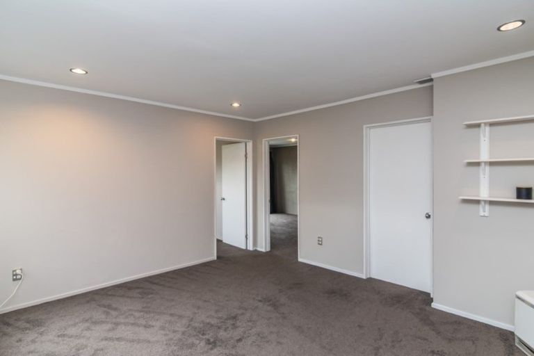 Photo of property in 18 Realm Drive, Paraparaumu, 5032