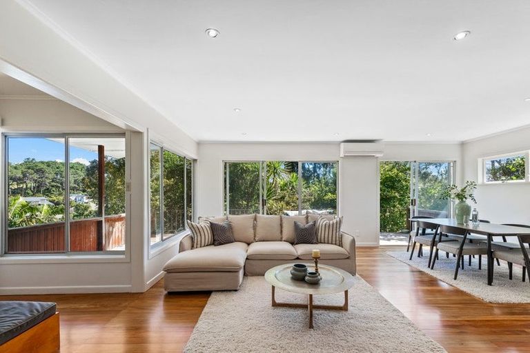 Photo of property in 81 Park Rise, Campbells Bay, Auckland, 0630