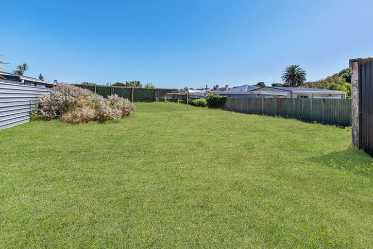 Photo of property in 1 Manuka Street, Castlecliff, Whanganui, 4501
