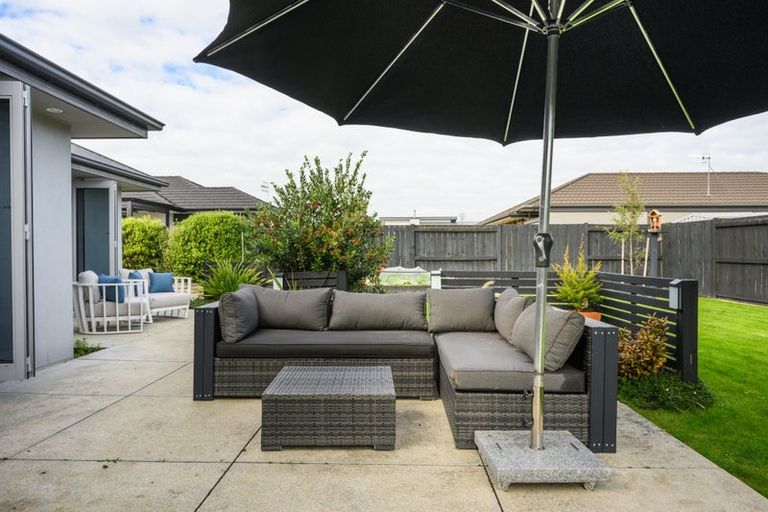 Photo of property in 24 Liberty Grove, Kelvin Grove, Palmerston North, 4414