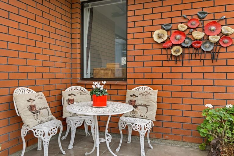 Photo of property in 69 Sarabande Avenue, Redwood, Christchurch, 8051