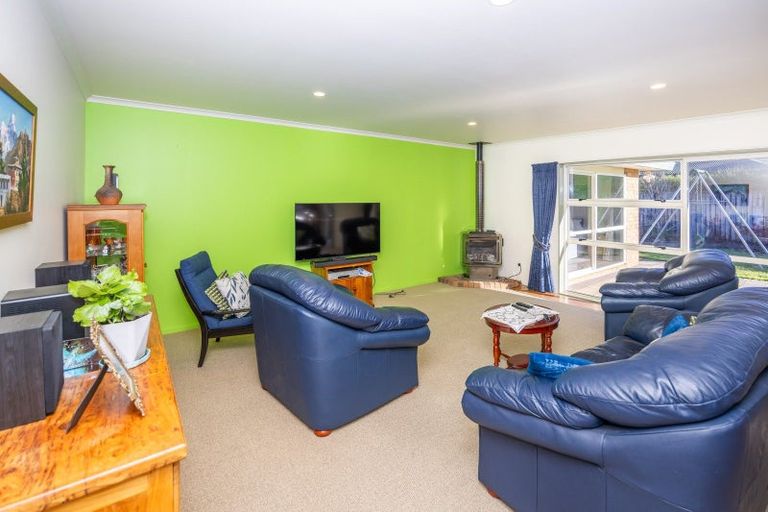 Photo of property in 15 Roderick Place, Rototuna, Hamilton, 3210