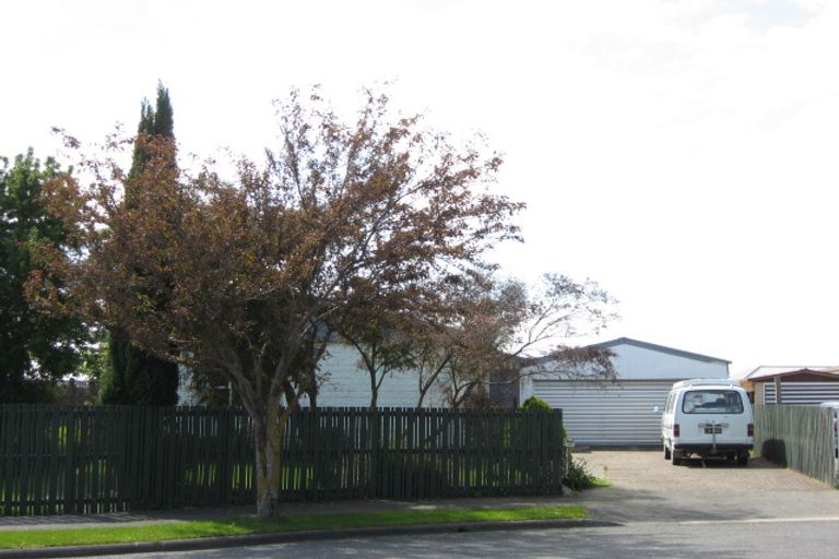 Photo of property in 11 Watson Place, Rangiora, 7400