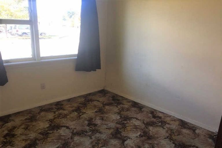 Photo of property in 2/19 Isabella Place, Waltham, Christchurch, 8011