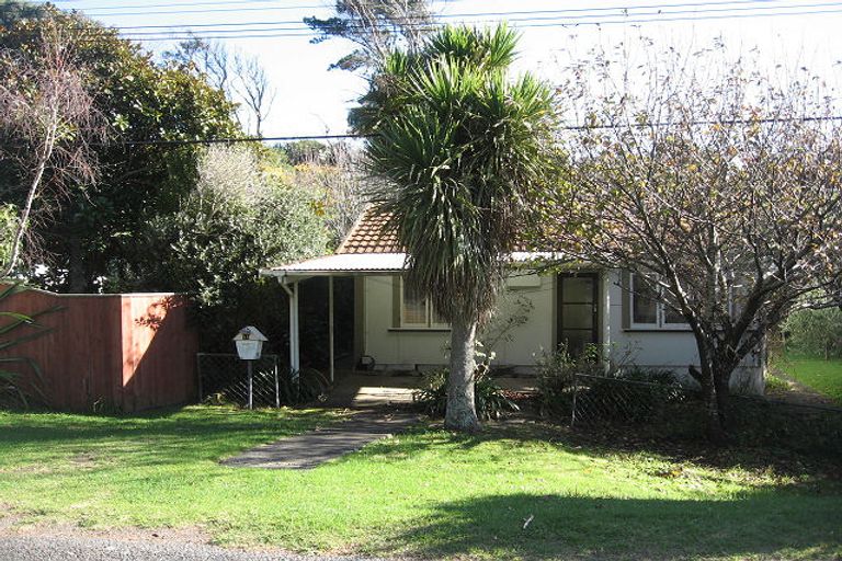 Photo of property in 18 Dell Road, Raumati South, Paraparaumu, 5032