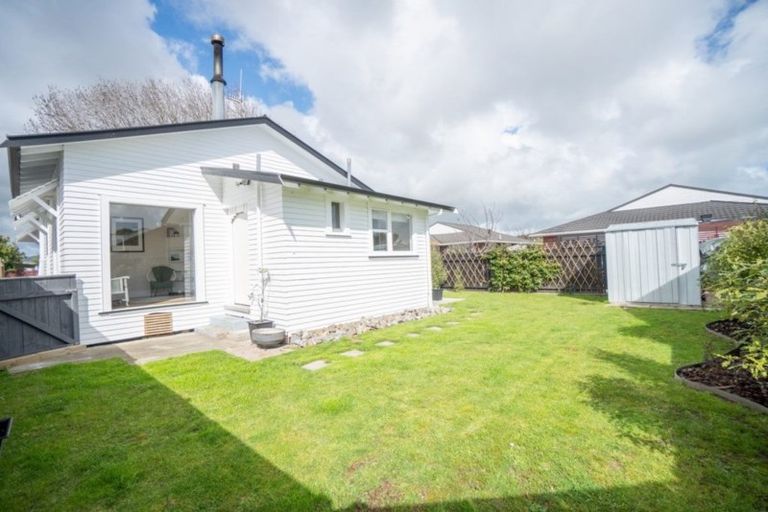 Photo of property in 71 Ferguson Street, Awapuni, Palmerston North, 4412