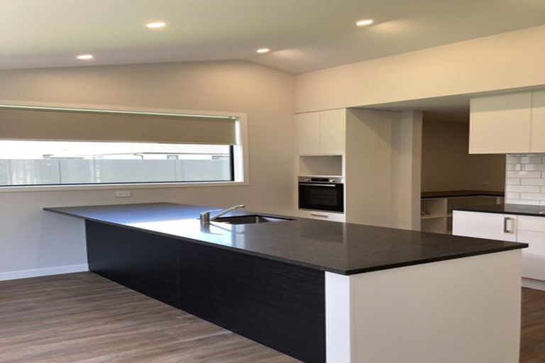 Photo of property in 6 Taylor Street, Cambridge, 3434