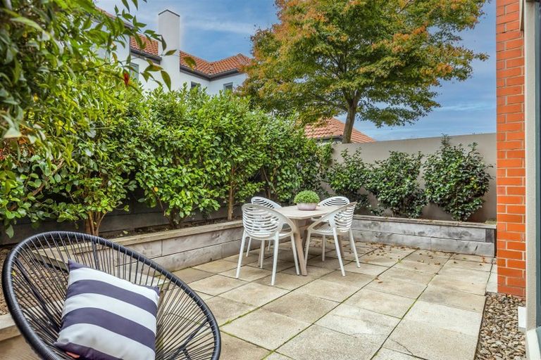 Photo of property in 4/56 Hewitts Road, Merivale, Christchurch, 8014