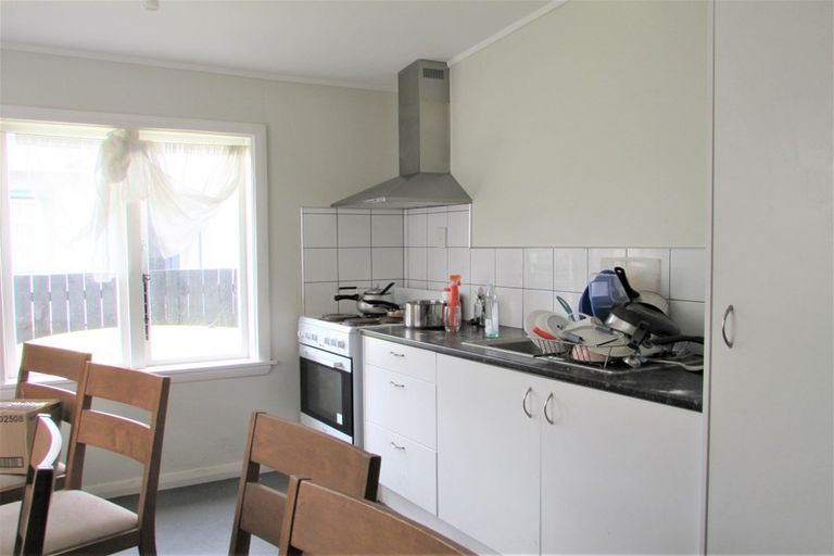 Photo of property in 124 Randwick Road, Moera, Lower Hutt, 5010