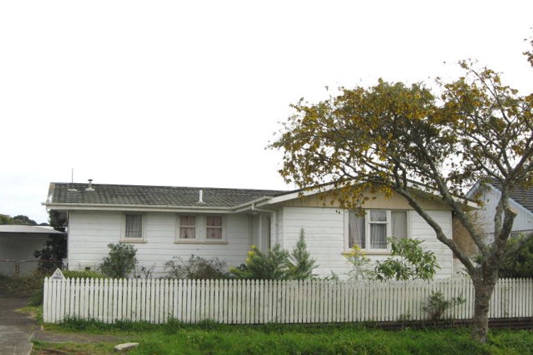 Photo of property in 14 Grenville Street, Marfell, New Plymouth, 4310