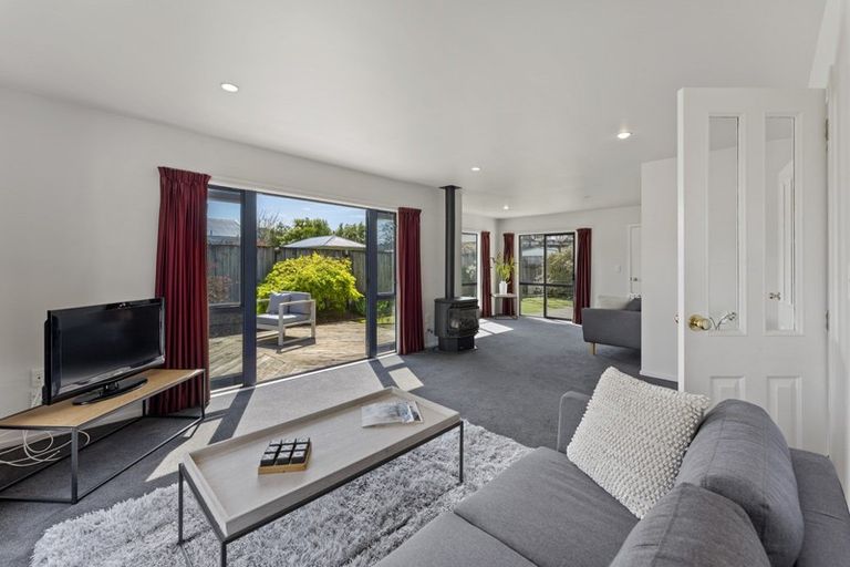 Photo of property in 22 Granville Street, Silverstream, Upper Hutt, 5019