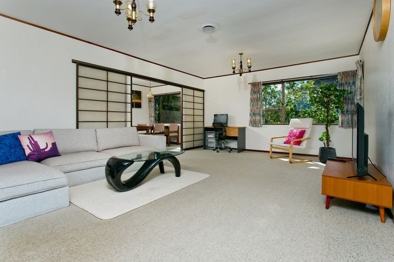 Photo of property in 2/25 Toroa Street, Torbay, Auckland, 0630