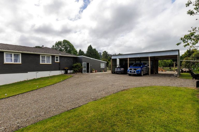 Photo of property in 12 Bridge Street, Eketahuna, 4900