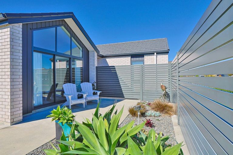 Photo of property in 14 Manapouri Street, Poraiti, Napier, 4112