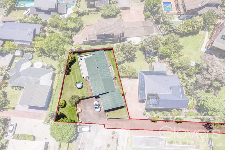 Photo of property in 31b Avonleigh Road, Green Bay, Auckland, 0604