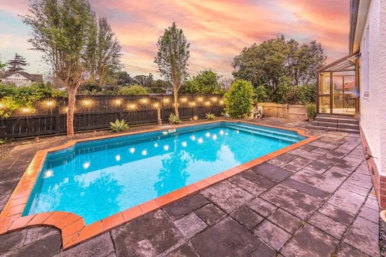 Photo of property in 3 Dickson Crescent, Saint Johns Hill, Whanganui, 4500