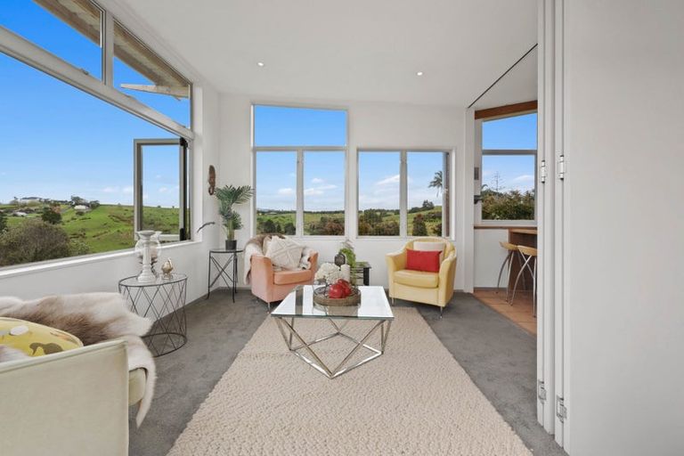 Photo of property in 15 Tudor Park Drive, Whitford, Howick, 2571