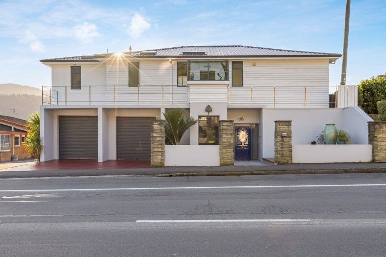 Photo of property in 41a Waikawa Road, Picton, 7220